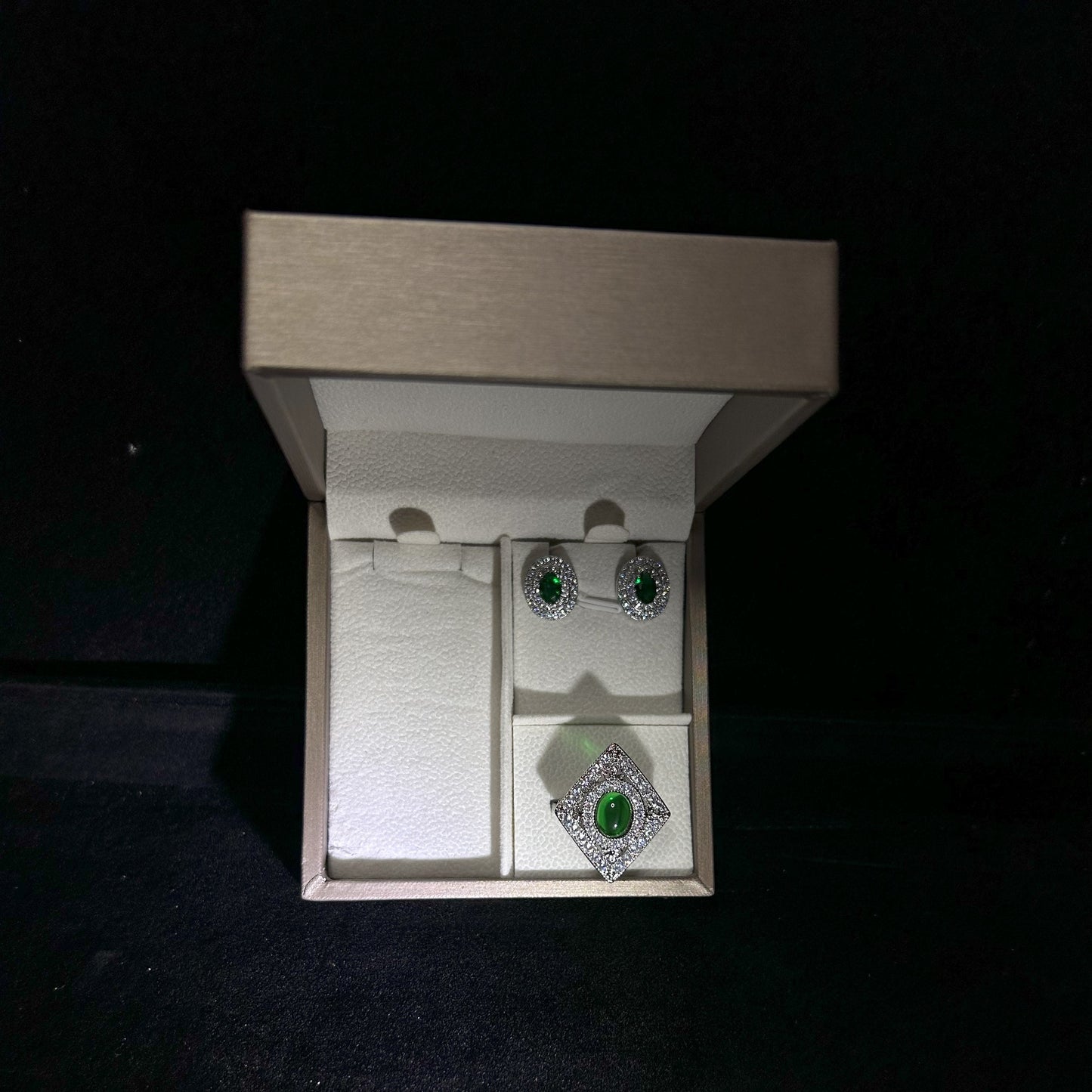 Diamond Shaped Frame Oval Emerald Green Cubic Zirconia Silver Plated Set